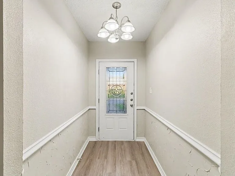 4900 Ridgeline Dr — Photo 6