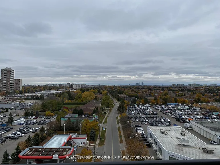 1 Grandview Blvd #1015 — Photo 35