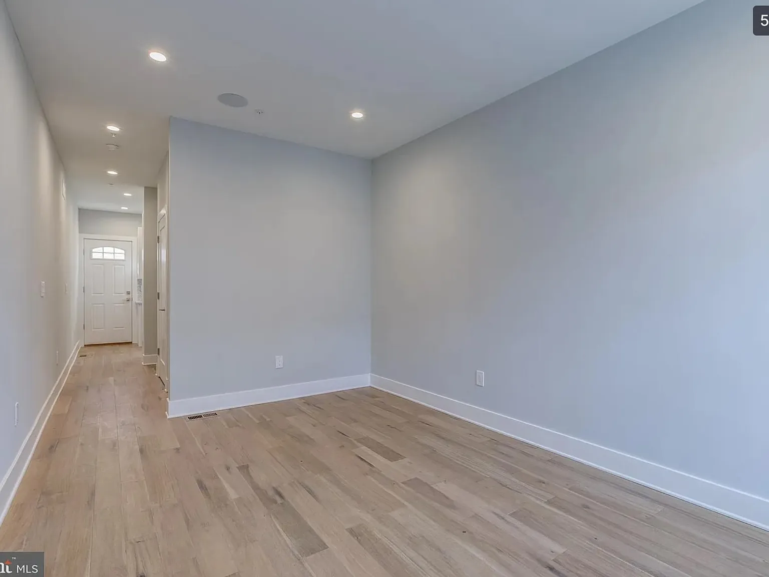 3 bed, 2075 sqft, $2,800 — Photo 3