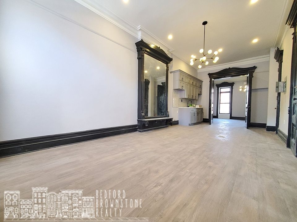 1st image of 465 Greene Ave #2
