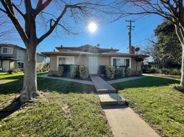 4110 34th Ave APT 4, Sacramento, CA 95824