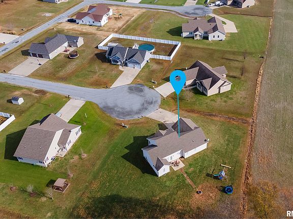5th image of 2301 Elias Dr