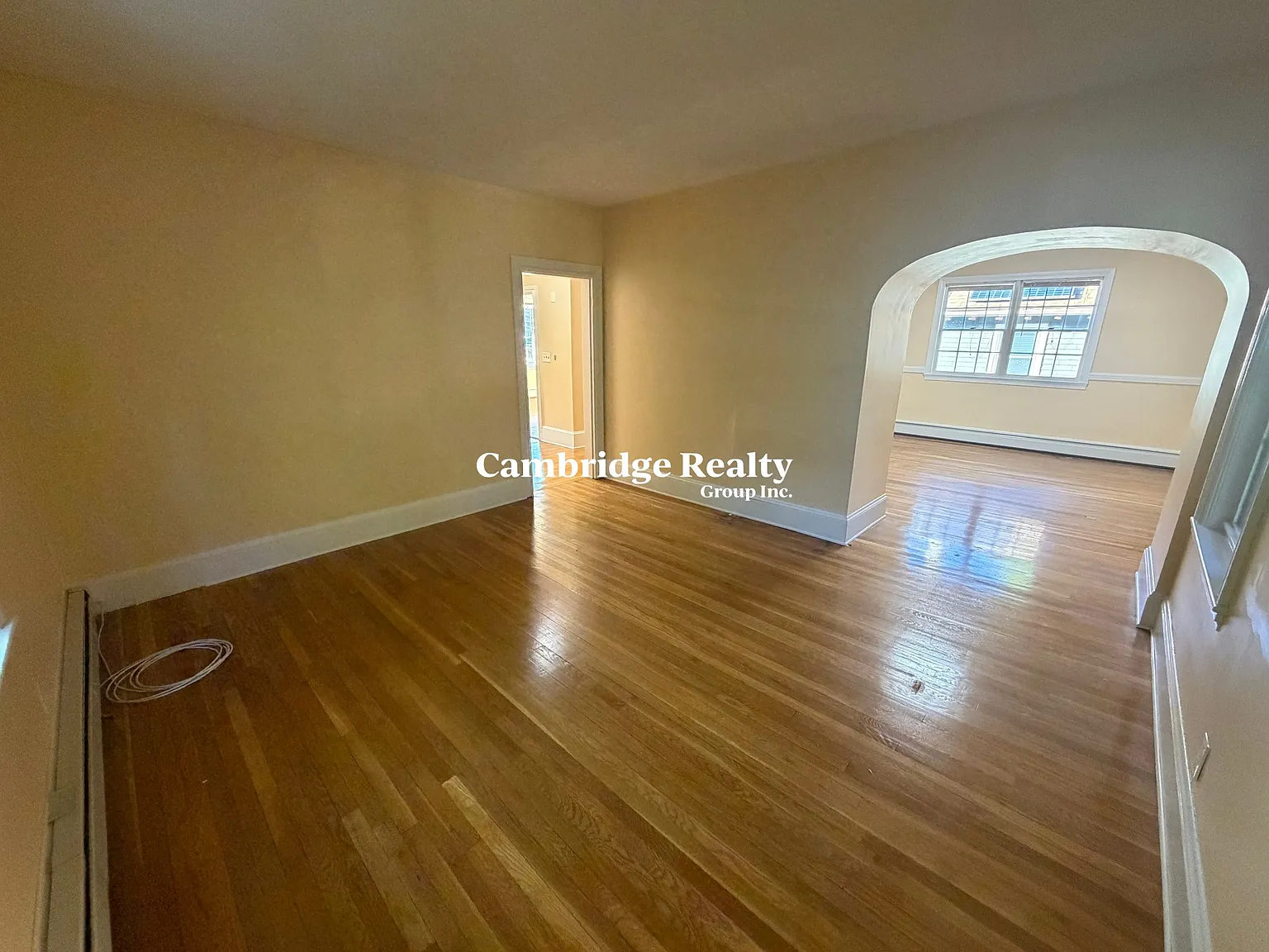 3 bed, 2.0 bath, 1800 sqft, $3,000 — Photo 4