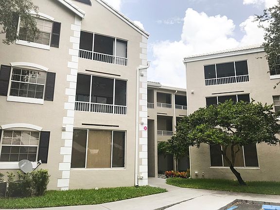 2nd image of 2880 N Oakland Forest Dr APT 106