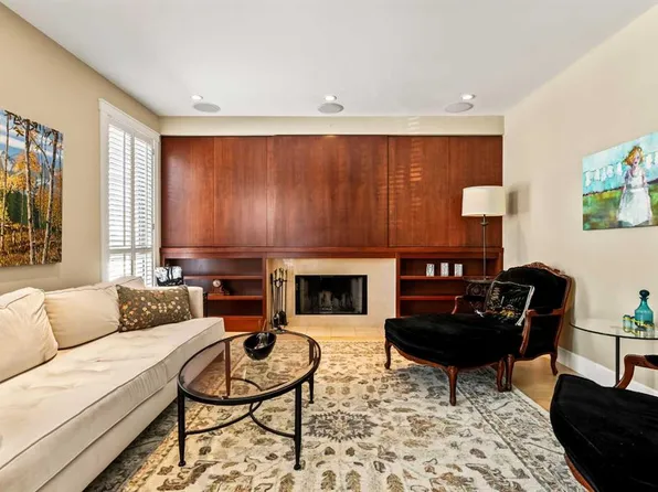 1428 W 9th St NW, Calgary, AB T2M 3L2