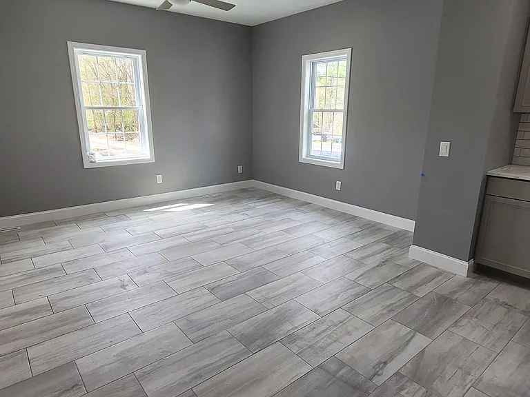 3010 Maple St — Photo 4