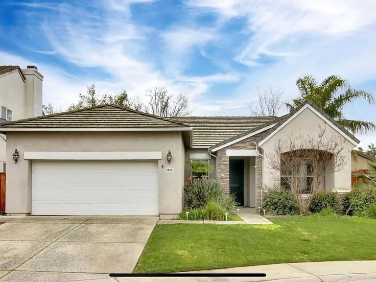 5808 Laurel Cove Ct — Photo 1