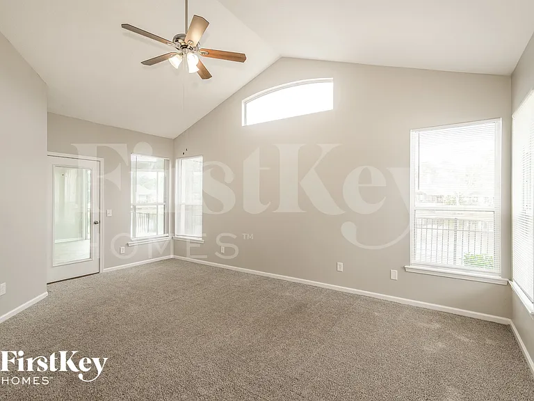 1528 Walnut Creek Dr — Photo 9