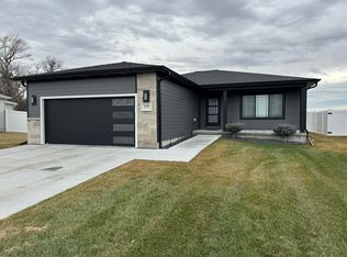 3418 V Ave, Kearney, NE 68847