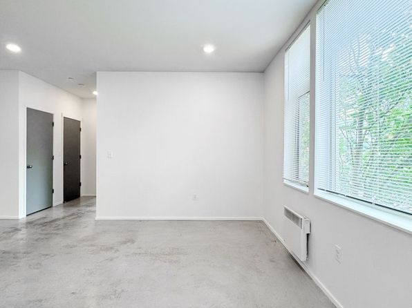 1212-1216 1220 East Remington Ct #16-03
