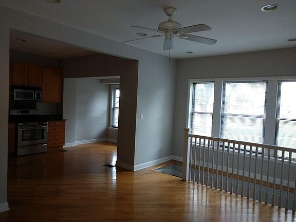 4th image of 1126 W Farwell Ave #1