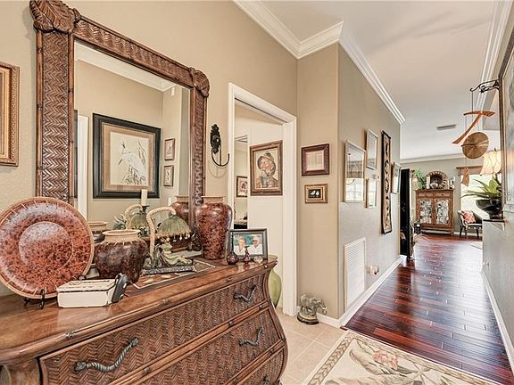 4th image of 3112 Club Dr APT 224