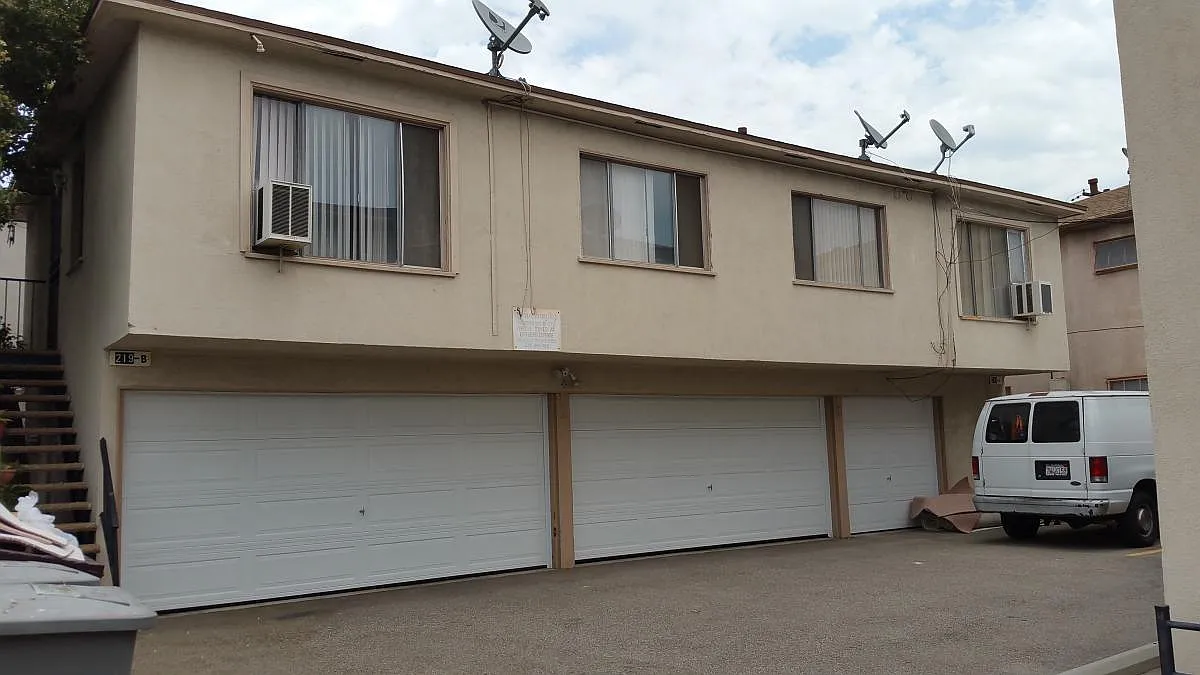1 bed, 500 sqft, $1,800 — Photo 1