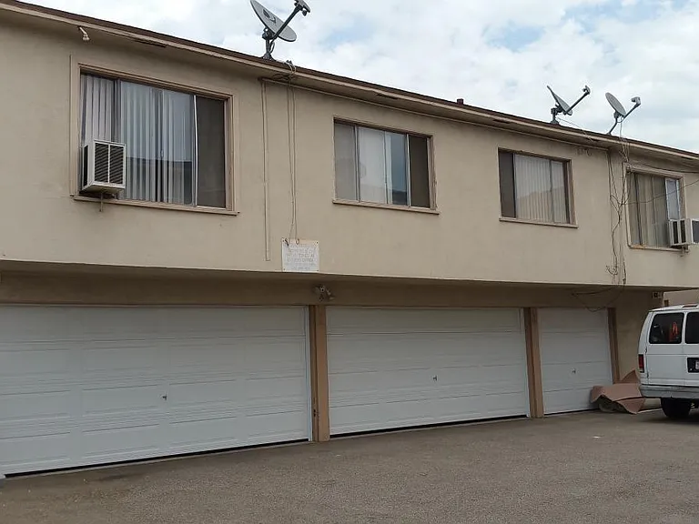 219 W Acacia Ave #219A — Photo 1