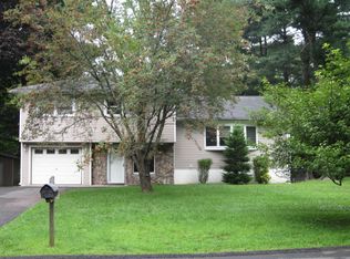 21 Bridle Rd, Spring Valley, NY 10977