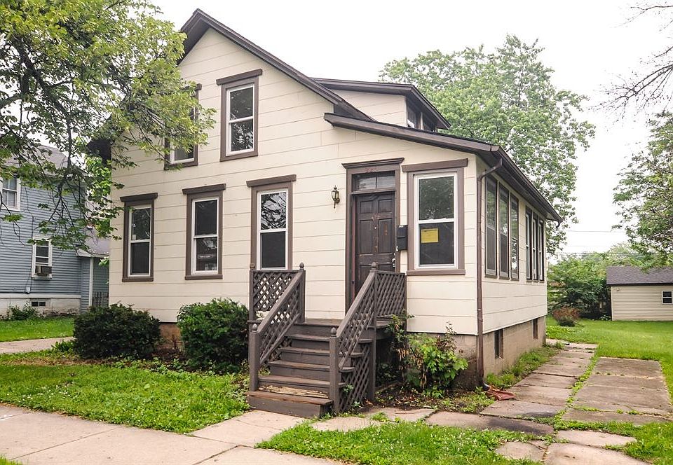 1st image of 221 S Evergreen Ave