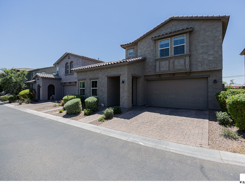 1st image of 1048 N 70th Pl