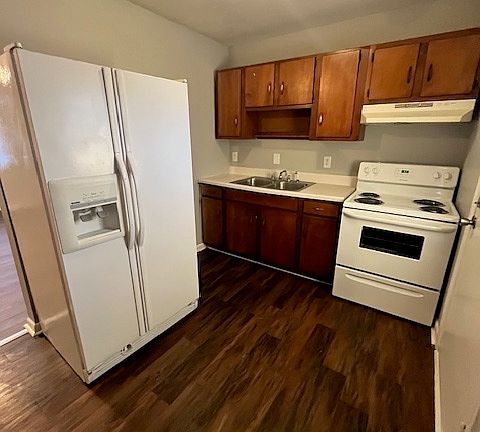 3rd image of 615 Cedarwood Dr #17945647