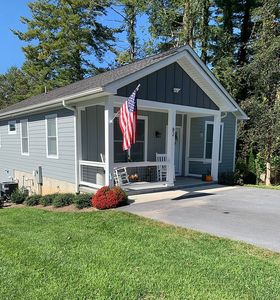 82 Summit Cir, Hendersonville, NC, 28739