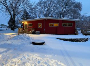 5534 Wonder Woods Dr, Wonder Lake, IL 60097