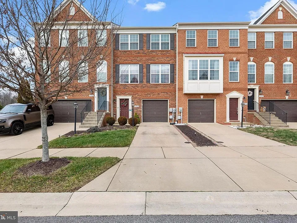 11362 Sandhurst Pl
