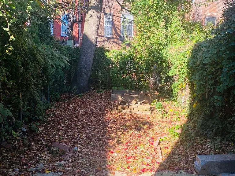 1420 Cambridge St — Photo 17