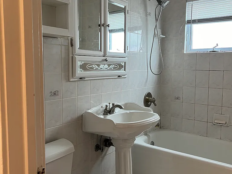 355 Forest Hill Dr #2 — Photo 16
