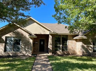 124 Whispering Meadows Dr, Hewitt, TX 76643