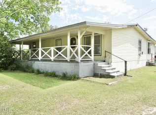 7010 Hamilton Rd, Grand Ridge, FL 32442