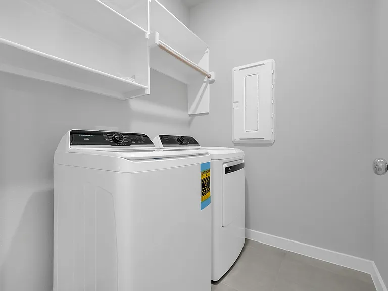 305 Millwood Ln — Photo 11
