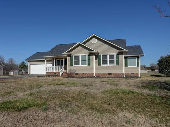 3071 Old Furnace Rd, Boiling Springs, SC 29316