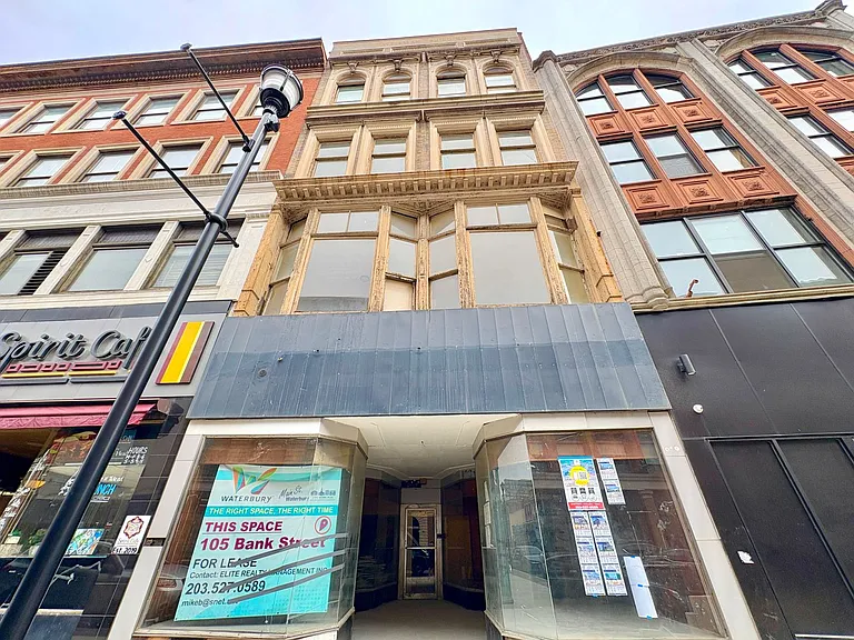 105 Bank St — Photo 10