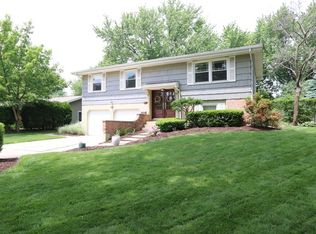 21W544 Monticello Rd, Glen Ellyn, IL 60137