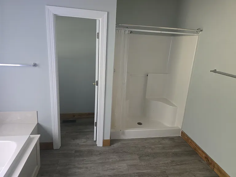 308 Madison Ct — Photo 12