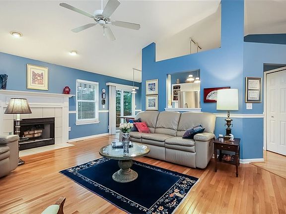 5th image of 4579 Christina Dr
