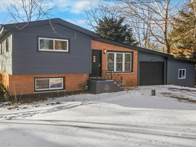 1004 S Grove Ave, Barrington, IL, 60010