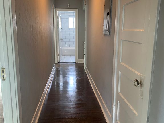 4th image of 4911 S Gramercy Pl