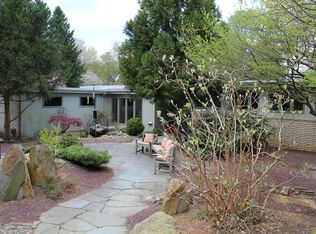 1 Blackberry Ln, Wilmington, DE 19807