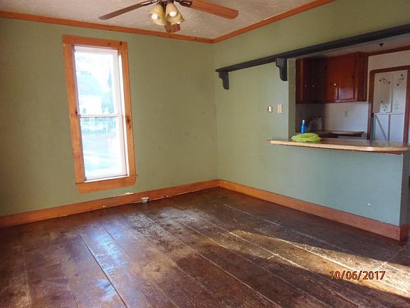 3rd image of 303 E 2nd St