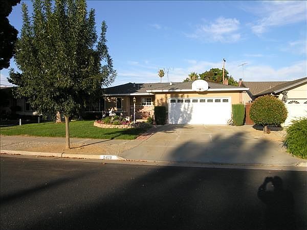 1st image of 2428 Schubert Ave