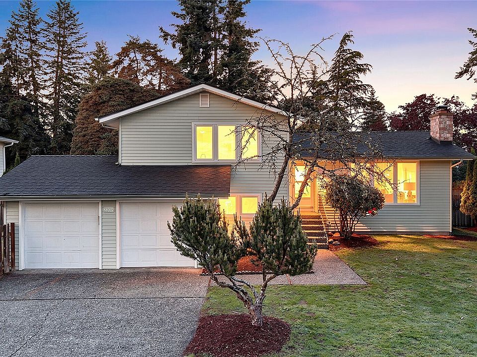 1st image of 2208 Vashon Ave NE