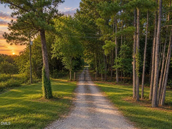 2916 Rolesville Rd, Wendell, NC 27591