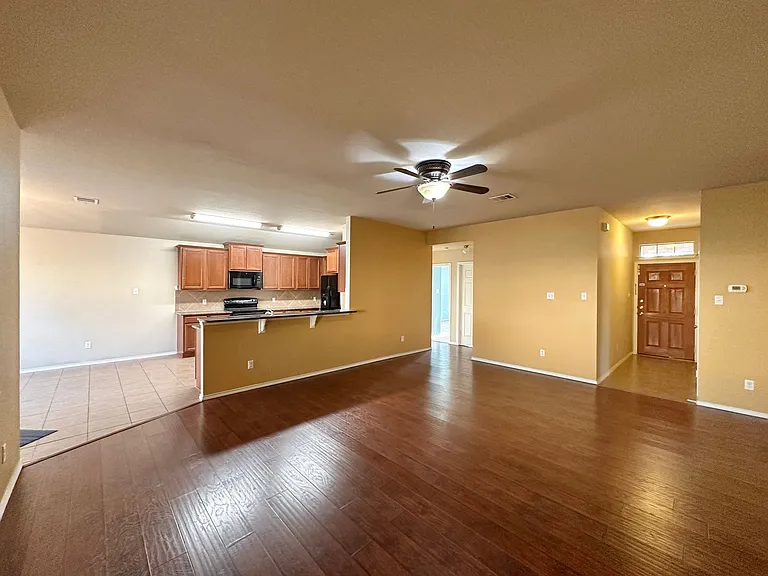 6806 Modesto Rd — Photo 5