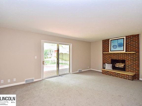 3rd image of 3410 Cooper Ave