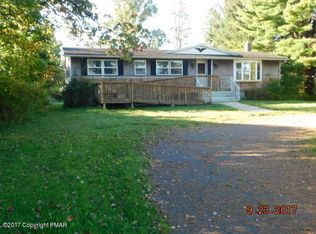 114 Greenview Dr, Brodheadsville, PA