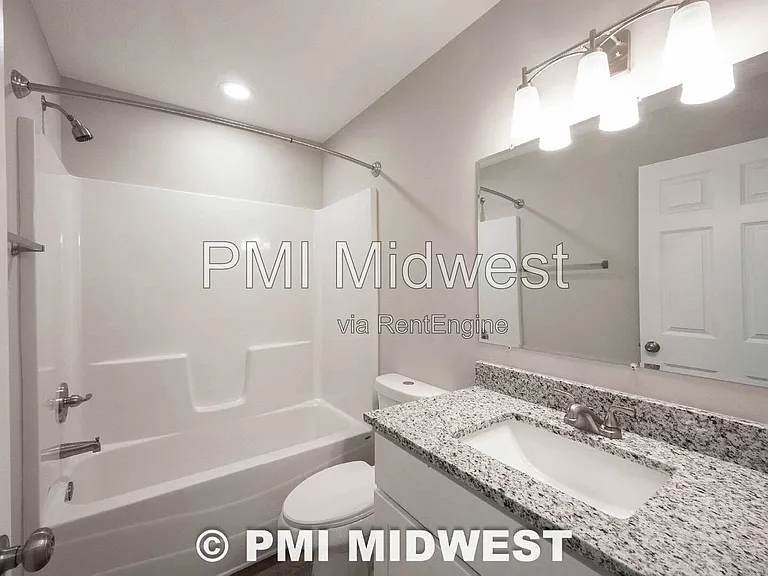 420 S Hamilton Ave #A — Photo 9