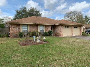 2817 El Camino St, Bay City, TX 77414