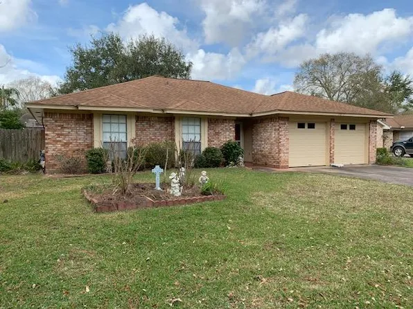 2817 El Camino St, Bay City, TX 77414