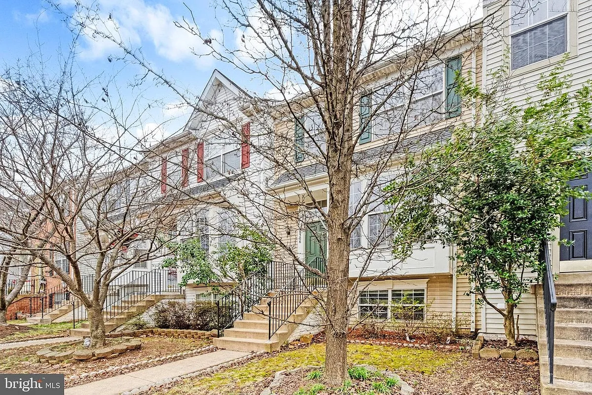 Building Photo - 8306 Wallace Ln