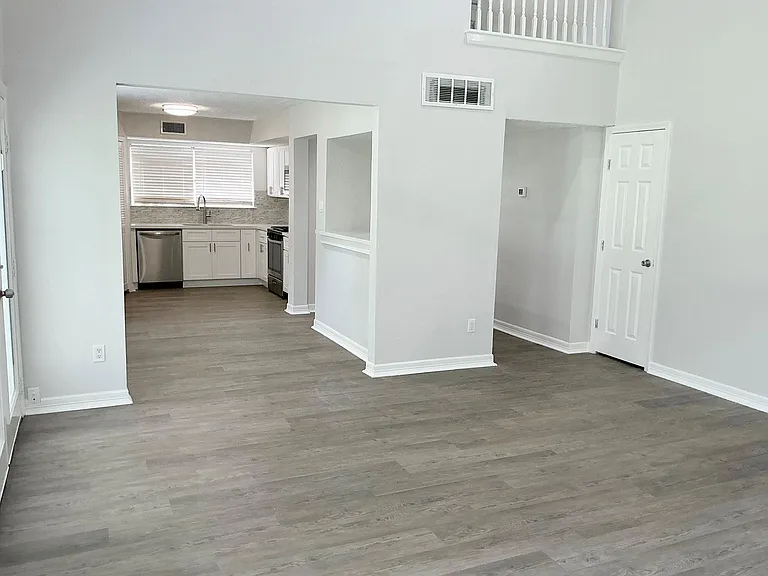 3019 Becket St — Photo 11